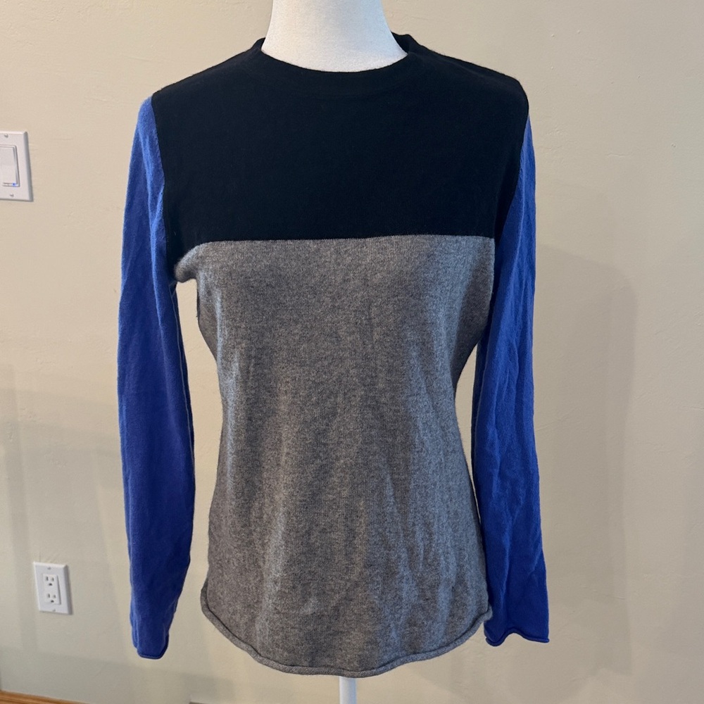Garnet Hill Woman's Medium 100% Cashmere Crewneck Sweater